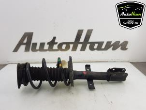 Used Front shock absorber, right Renault Captur (2R) 0.9 Energy TCE 12V Price € 40,00 Margin scheme offered by AutoHam