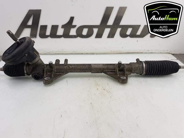 Steering box from a Renault Clio IV (5R) 0.9 Energy TCE 90 12V 2013