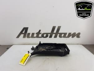 Used Battery box Volkswagen Polo VI (AW1) 1.0 TSI 12V Price on request offered by AutoHam