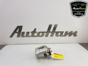 Used Front brake calliper, left Volkswagen T-Cross 1.0 TSI 110 12V Price on request offered by AutoHam