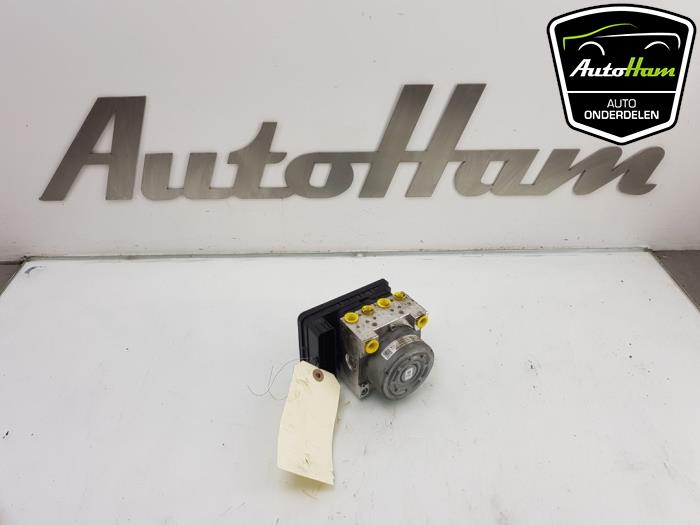 Used ABS pump Audi A3 Limousine (8VS/8VM) 1.6 30 TDI 16V Price € 95,00 Margin scheme offered by AutoHam
