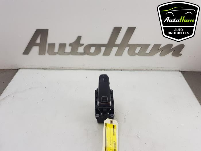 Palanca selectora automática de un Opel Corsa F (UB/UH/UP) 1.2 Turbo 12V 100 2020