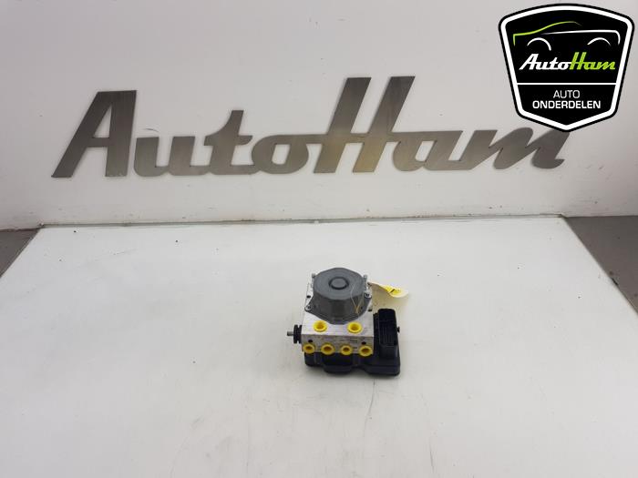 Używane Pompa ABS Renault Clio IV Estate/Grandtour (7R) 0.9 Energy TCE 90 12V Cena € 50,00 Procedura marży oferowane przez AutoHam