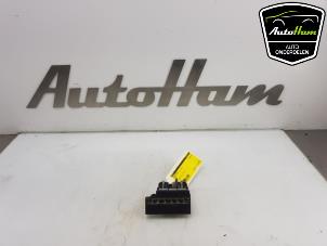 Used Fuse box Renault Clio V (RJAB) 1.0 TCe 90 12V Price € 25,00 Margin scheme offered by AutoHam