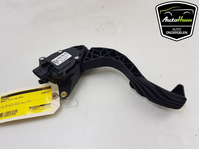 Accelerator pedal from a Renault Clio V (RJAB) 1.0 TCe 90 12V 2021