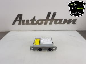 Używane Jednostka multimedialna Renault Clio V (RJAB) 1.0 TCe 90 12V Cena € 250,00 Procedura marży oferowane przez AutoHam