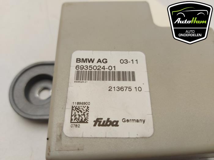 Antenna (miscellaneous) from a BMW 5 serie (F10) 550i xDrive V8 32V TwinPower Turbo 2011