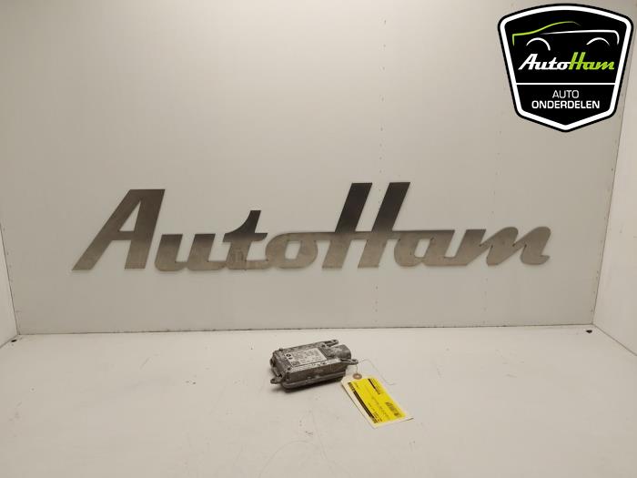 Begagnade PDC-modul BMW 5 serie (F10) 550i xDrive V8 32V TwinPower Turbo Pris € 250,00 Marginaltabell erbjuds av AutoHam