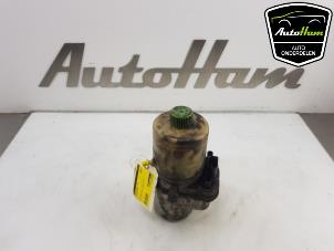 Usagé Pompe de direction Audi A2 (8Z0) 1.4 16V Prix € 100,00 Règlement à la marge proposé par AutoHam