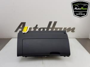 Used Glovebox Skoda Octavia Combi (1Z5) 1.2 TSI Price € 35,00 Margin scheme offered by AutoHam