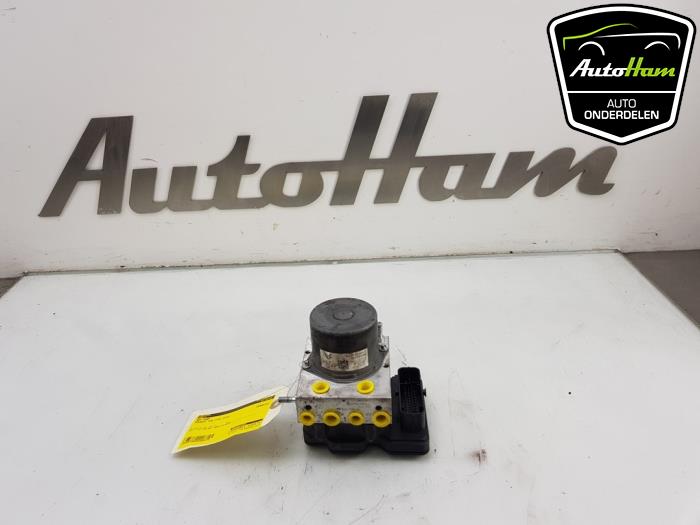 Begagnade ABS-pump Peugeot 308 SW (L4/L9/LC/LJ/LR) 1.2 12V e-THP PureTech 110 Pris € 125,00 Marginaltabell erbjuds av AutoHam
