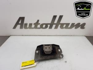 Used Gearbox mount Peugeot 308 SW (L4/L9/LC/LJ/LR) 1.2 12V e-THP PureTech 110 Price € 25,00 Margin scheme offered by AutoHam
