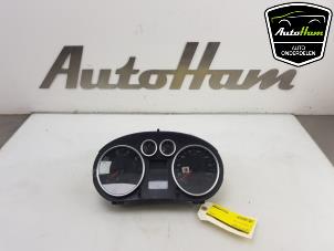 Usados Panel de instrumentación Audi A2 (8Z0) 1.4 16V Precio € 75,00 Norma de margen ofrecido por AutoHam