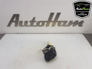 Used Throttle body Volkswagen Golf VII (AUA) 1.6 TDI BMT 16V Price € 50,00 Margin scheme offered by AutoHam