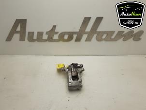Used Rear brake calliper, right Opel Corsa F (UB/UH/UP) 1.2 Turbo 12V 100 Price € 50,00 Margin scheme offered by AutoHam