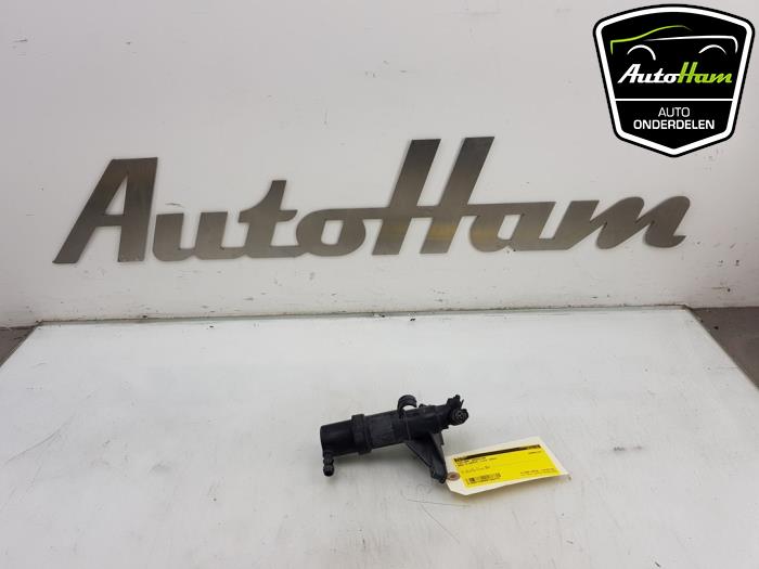 Headlight washer from a BMW 5 serie Touring (E61) 525i 24V 2004