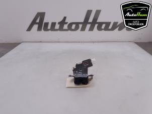 Used Tailgate lock mechanism Toyota Corolla Touring Sport (E21/EH1) 1.8 16V Hybrid Price € 40,00 Margin scheme offered by AutoHam