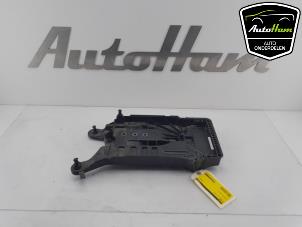 Used Battery box Volkswagen Polo VI (AW1) 1.0 TSI 12V Price € 10,00 Margin scheme offered by AutoHam