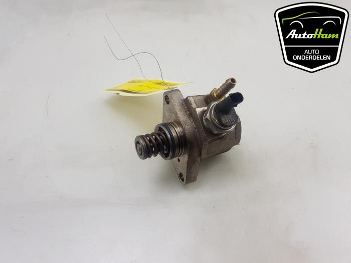 Mechanical fuel pump from a Volkswagen Polo VI (AW1) 1.0 TSI 12V 2018