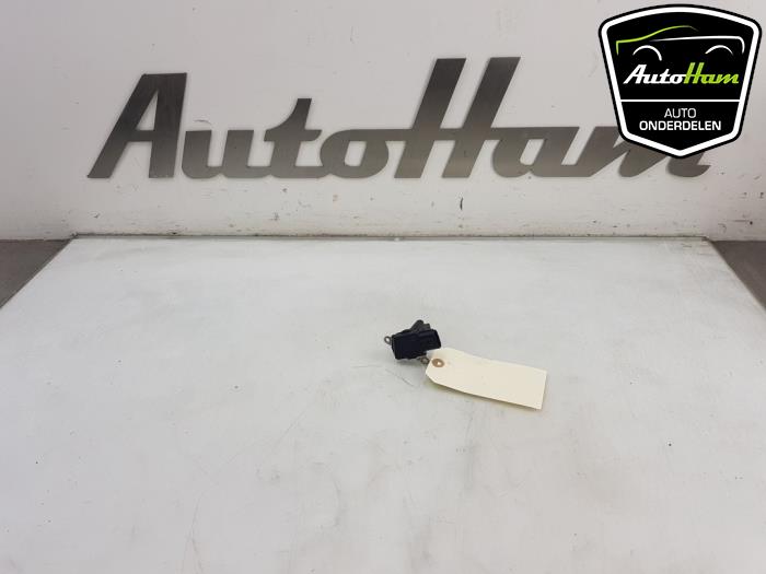 Begagnade Luftflödesmätare Toyota Yaris III (P13) 1.5 16V Dual VVT-iE Pris € 15,00 Marginaltabell erbjuds av AutoHam