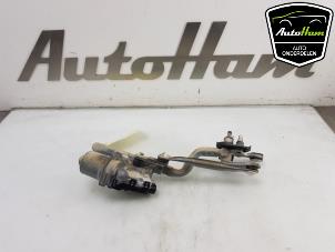 Used Wiper motor + mechanism Toyota Yaris III (P13) 1.5 16V Dual VVT-iE Price € 75,00 Margin scheme offered by AutoHam