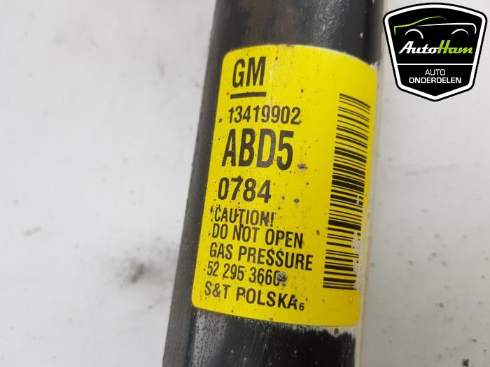 Rear shock absorber, left from a Opel Zafira Tourer (P12) 1.4 Turbo 16V Ecotec 2015