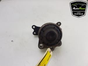 Engine mount from a Ford Transit Custom 2.2 TDCi 16V 2013