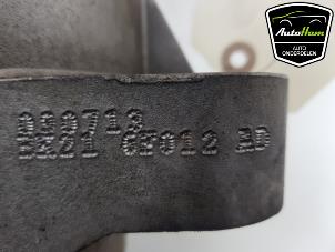Engine mount from a Ford Transit Custom 2.2 TDCi 16V 2013