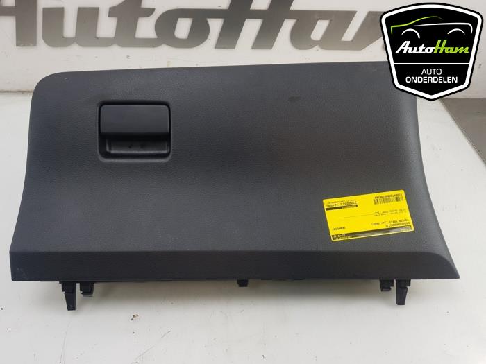 Glovebox from a Toyota Yaris III (P13) 1.5 16V Dual VVT-iE 2020