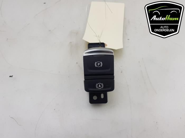 Parking brake switch from a Renault Captur II (RJB) 1.3 TCE 130 16V 2020