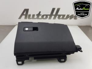 Used Glovebox Kia Sportage (QL) 1.6 GDI 16V 4x2 Price € 100,00 Margin scheme offered by AutoHam