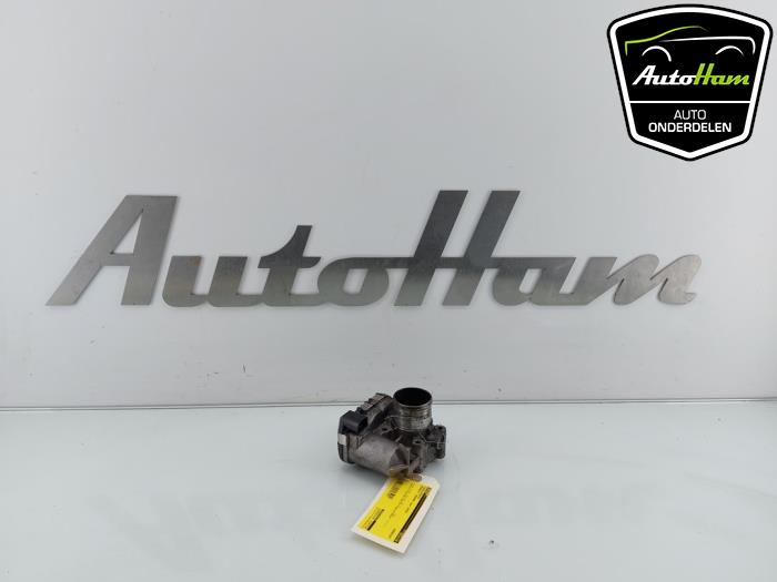 Używane Przepustnica Renault Laguna II Grandtour (KG) 2.0 dCi 16V Cena € 25,00 Procedura marży oferowane przez AutoHam