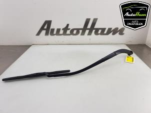 Used Front wiper arm Kia Sportage (QL) 1.6 GDI 16V 4x2 Price € 20,00 Margin scheme offered by AutoHam
