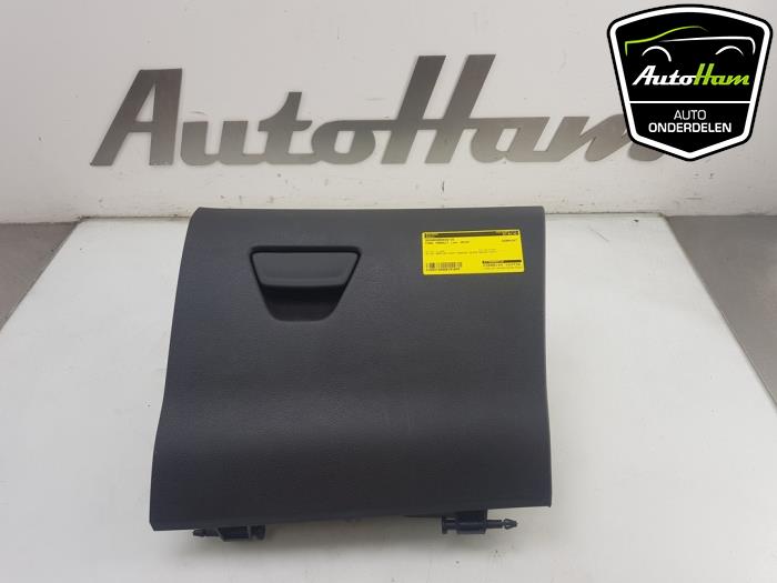 Begagnade Handskfack Ford Transit Courier 1.5 TDCi 75 Pris € 35,00 Marginaltabell erbjuds av AutoHam