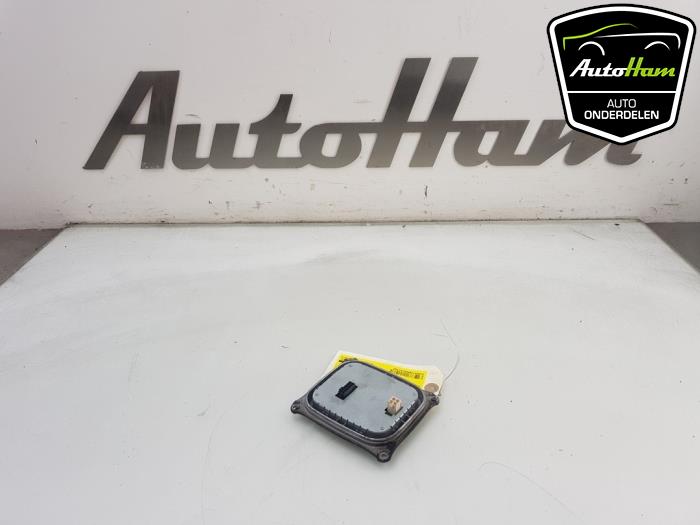 Gebrauchte Xenon Modul Peugeot 308 (L3/L8/LB/LH/LP) 1.2 12V e-THP PureTech 130 Preis € 50,00 Margenregelung angeboten von AutoHam