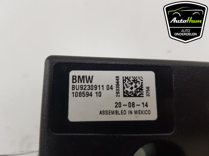 Antenne van een BMW 3 serie (F30) 318d 2.0 16V 2014