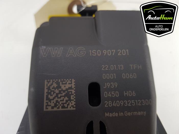 ACC sensor (distance) from a Volkswagen Up! (121) 1.0 12V 60 2013
