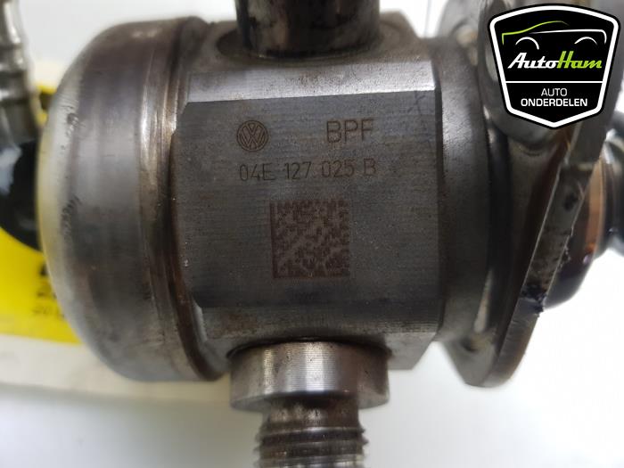 Mechanical fuel pump from a Seat Leon (5FB) 1.4 TSI ACT 16V 2017