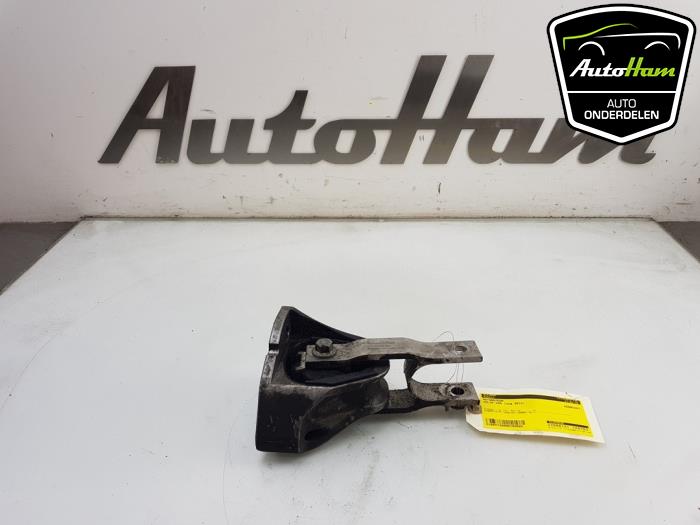 Used Engine mount Volvo V40 (MV) 2.0 D4 16V Price € 15,00 Margin scheme offered by AutoHam