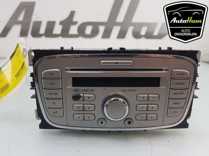 Radio CD player from a Ford Focus 2 1.6 16V 2008