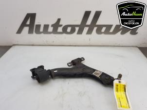 Usagé Bras de suspension avant droit Opel Karl 1.0 12V Prix € 50,00 Règlement à la marge proposé par AutoHam