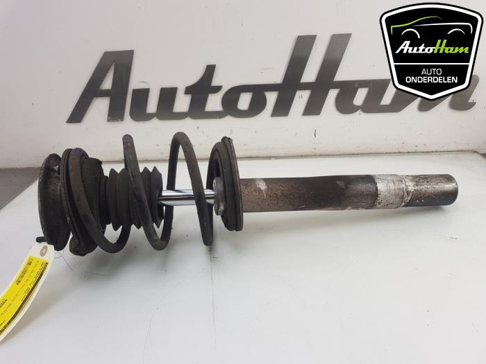 Gasveer achterruit E39 touring 51248190688