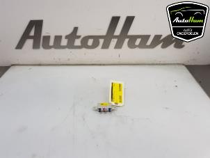 Usagé Antenne GPS (divers) Opel Grandland/Grandland X 1.2 Turbo 12V Prix € 30,00 Règlement à la marge proposé par AutoHam
