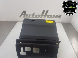 Używane Schowek w desce rozdzielczej Audi Q2 (GAB/GAG) 1.4 TFSI 16V Cena € 50,00 Procedura marży oferowane przez AutoHam