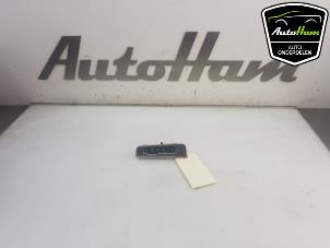 Używane Przelacznik pozycji automatycznej skrzyni biegów Audi Q2 (GAB/GAG) 1.4 TFSI 16V Cena € 50,00 Procedura marży oferowane przez AutoHam