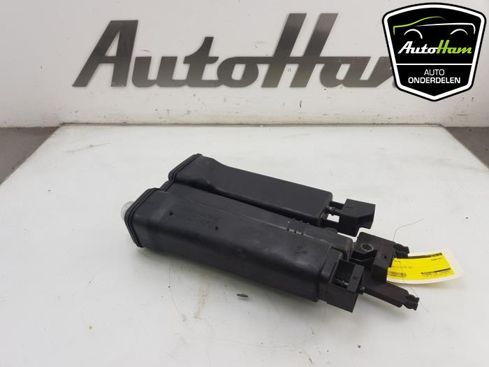 Używane Filtr weglowy Audi Q2 (GAB/GAG) 1.4 TFSI 16V Cena € 15,00 Procedura marży oferowane przez AutoHam