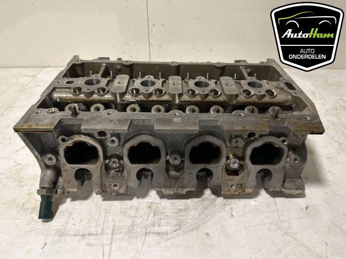 Cylinder head from a Seat Leon (5FB) 1.4 TSI ACT 16V 2018