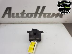 Used Front brake calliper, right Kia Sportage (QL) 1.6 GDI 16V 4x2 Price € 40,00 Margin scheme offered by AutoHam
