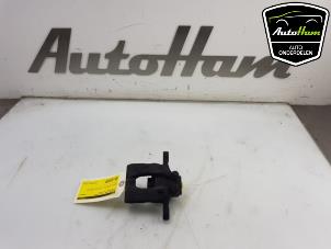 Used Rear brake calliper, left Kia Sportage (QL) 1.6 GDI 16V 4x2 Price € 50,00 Margin scheme offered by AutoHam