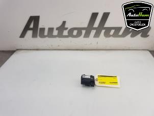 Usados Módulo sin llaves de vehículo Opel Karl 1.0 12V Precio € 7,50 Norma de margen ofrecido por AutoHam
